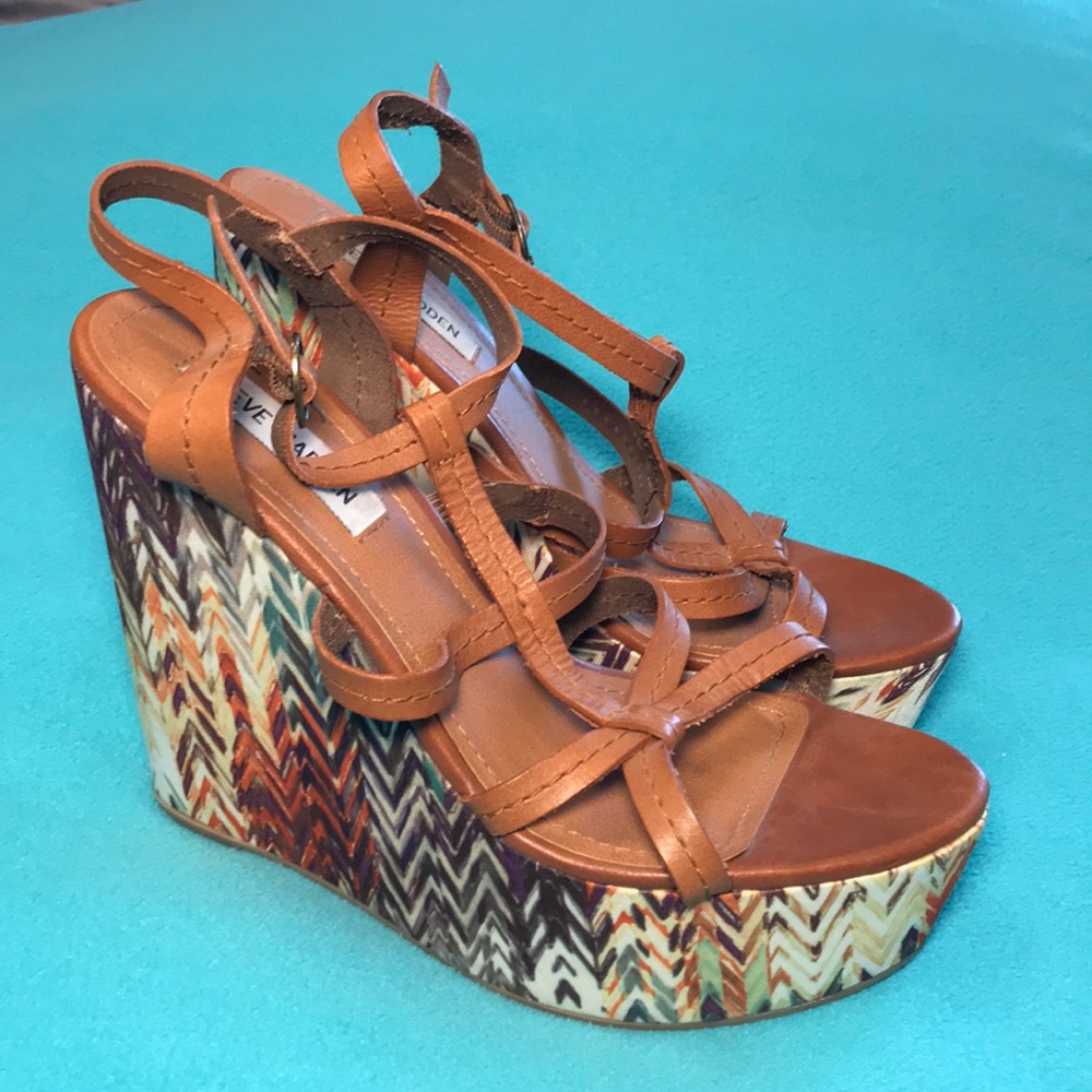 💜Steve Madden💜-size 8, P-James, platform wedges